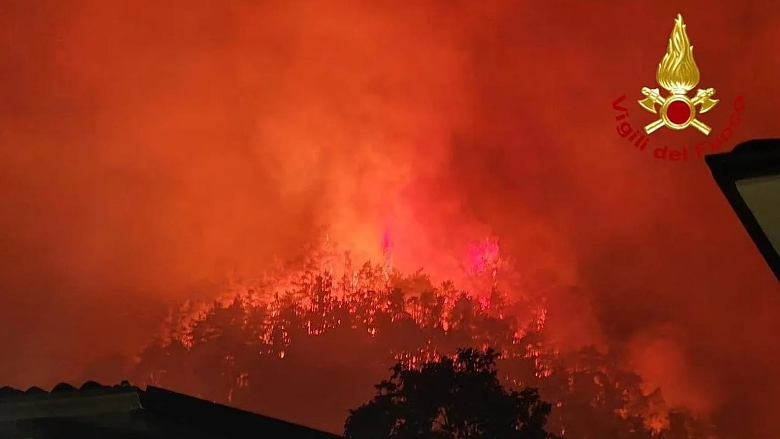Fire in Tignale, Fire Brigade in action