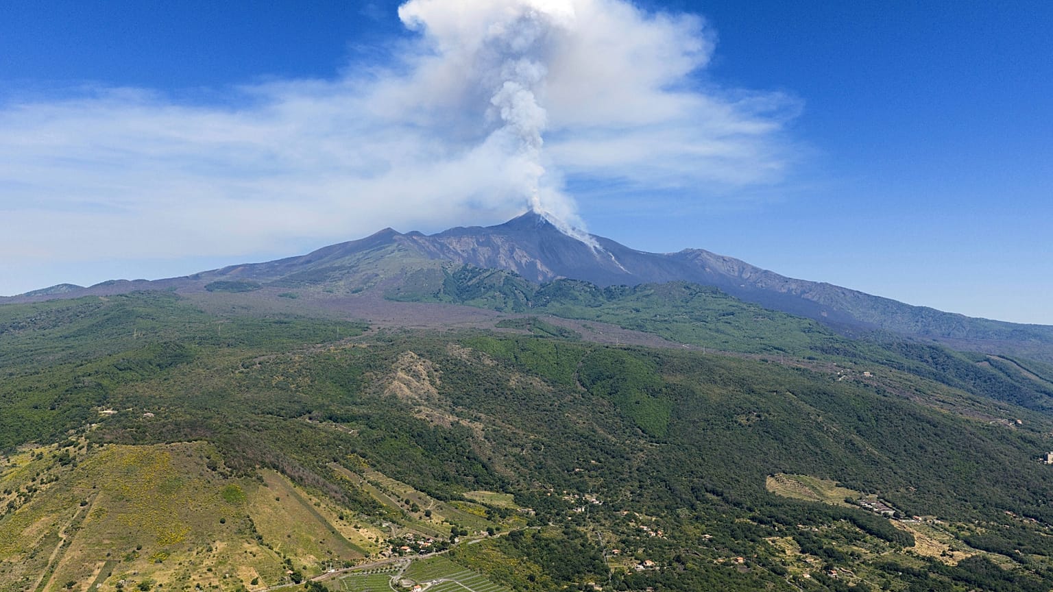 Mount Etna in an eruptive phase