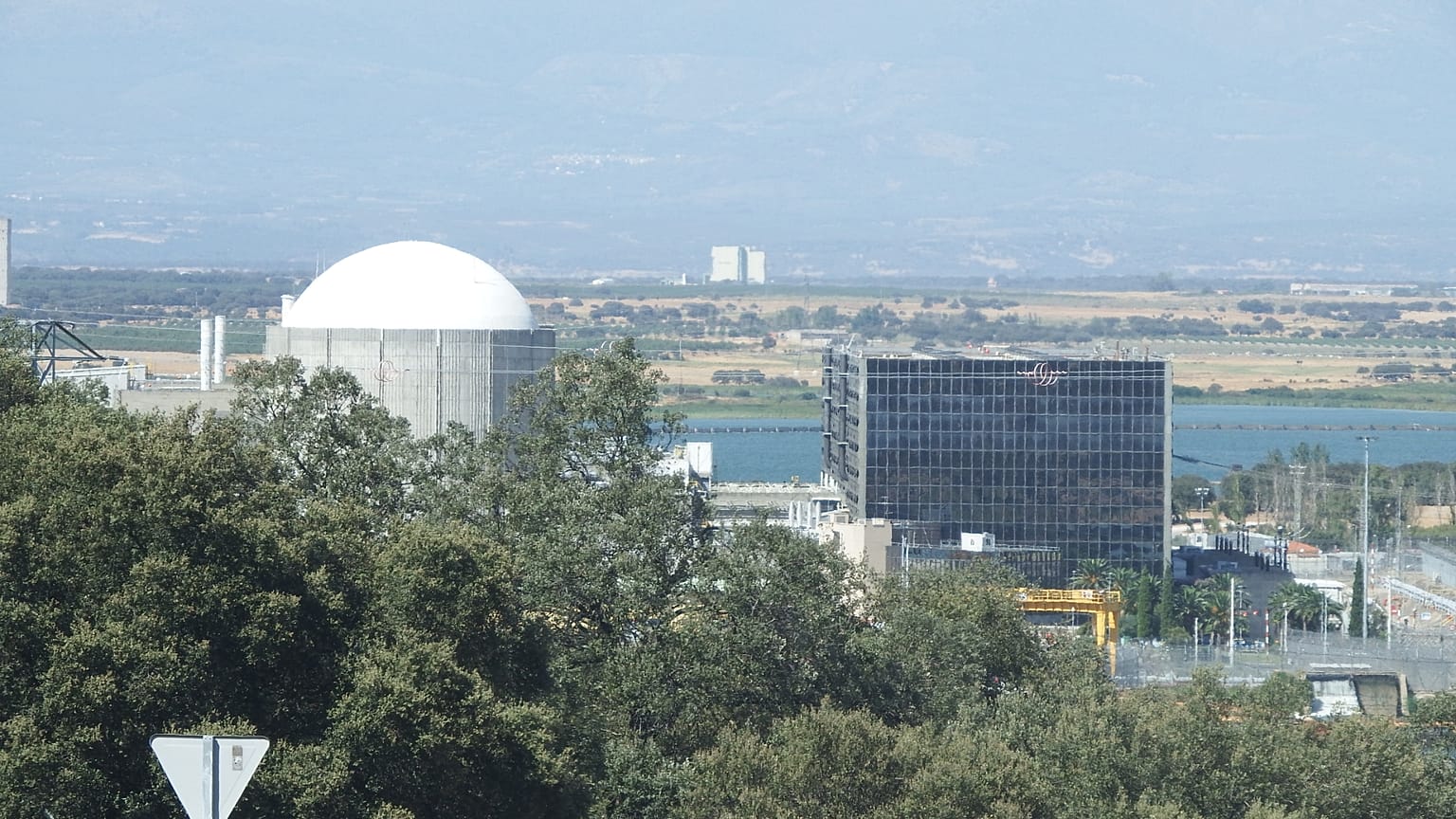 Almaraz nuclear power plant (Extremadura).